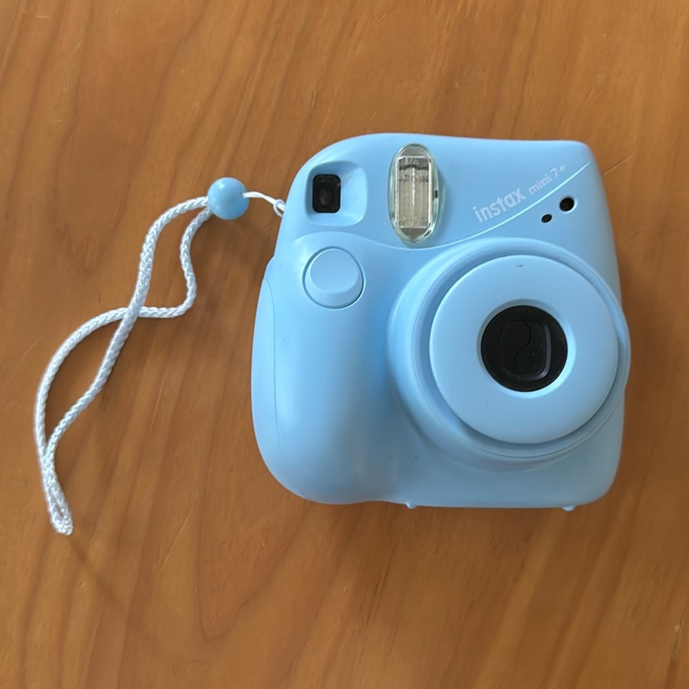 Instax polaroid film camera